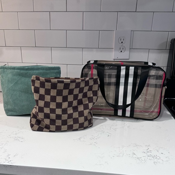 Handbags - Cosmetic toiletry bag bundle